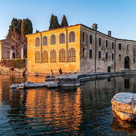 ホテル Bagner シルミオーネ