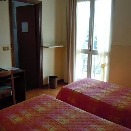 Bagner ホテル シルミオーネ